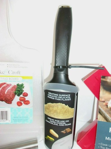 Kitchen Items 2 Handheld Graters Potato Baker Cutting Board Scraper Set Of 6 NEW - Picture 4 of 8