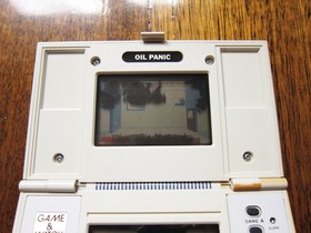 NINTENDO Oil Panic Game and Watch in Poor Condition (OP-51) 1982