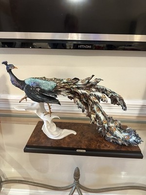 Giuseppe Armani - Peacock with Lifted Claw Figurine Florence Italy