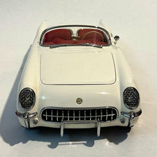 Autoart 1:18 Diecast 1953 Chevrolet Corvette C1 Convertible Polo White