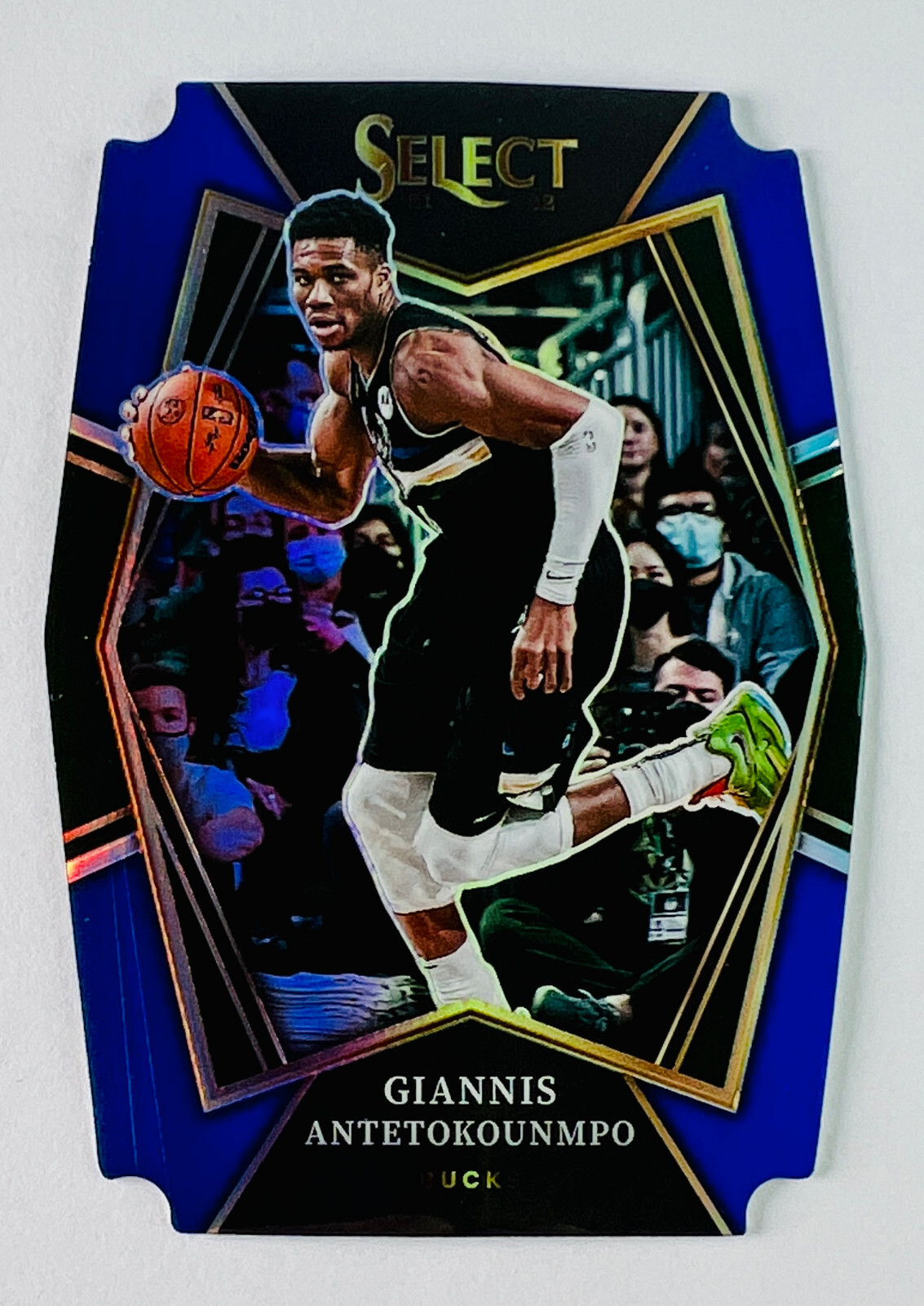 2021-22 Select Premier Blue Prizm Die Cut #140 Giannis Antetokounmpo /249
