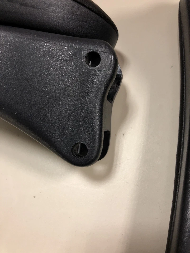 Humanscale Freedom Office Chair New Version Advanced arm Cups & Pad NEW ARM PADS - Image 4 of 4