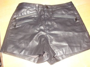 pantaloncini con cerniera