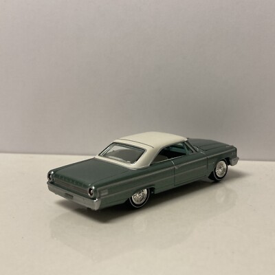 1963 63 Ford Galaxie 500 Collectible 1/64 Scale Diecast Diorama