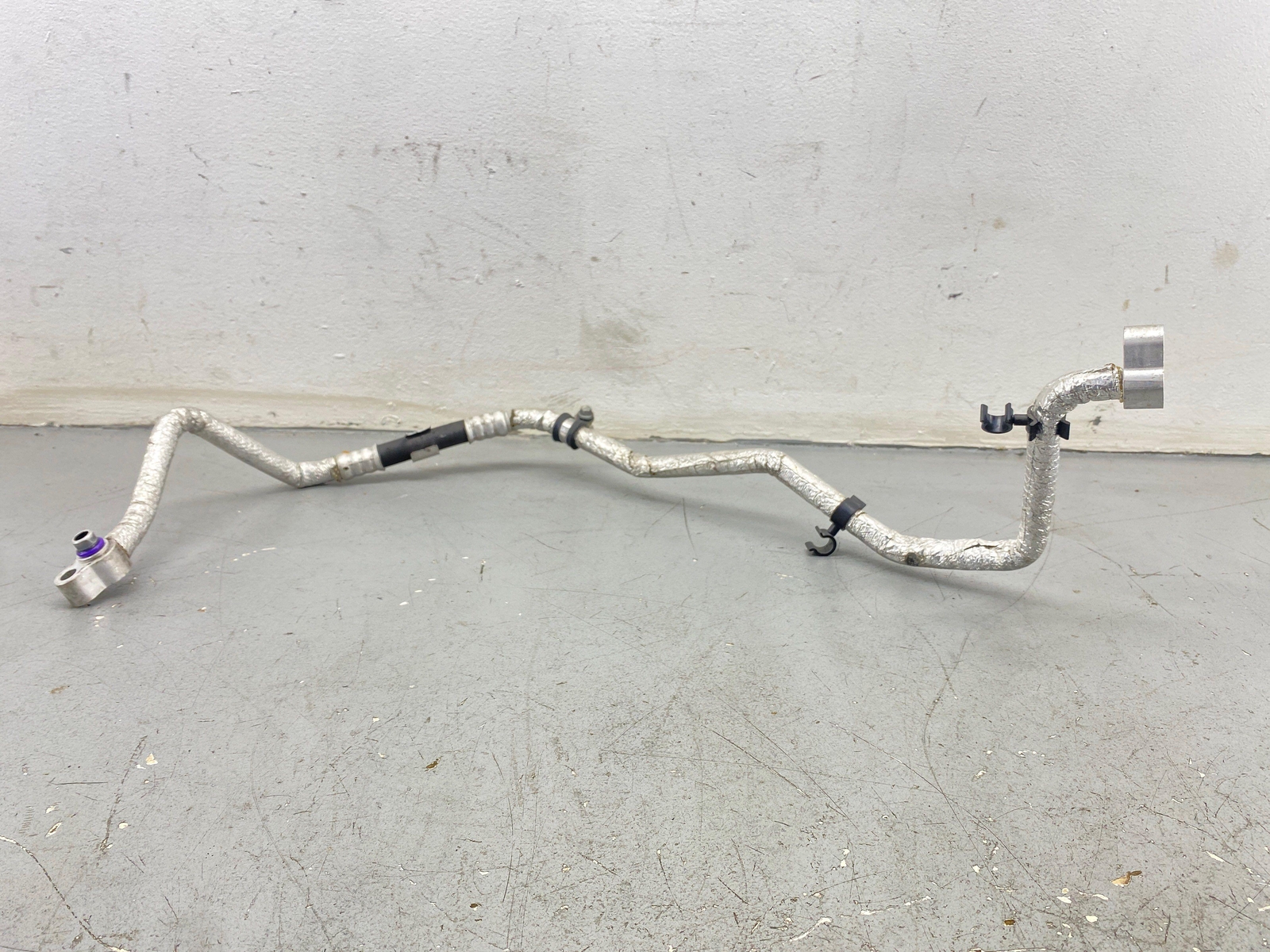 2020-2023 MCLAREN GT 4.0L ENGINE WATER COOLANT PIPE HOSE LINE 22AA949GP OEM 2021
