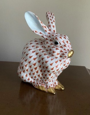 Herend Vintage Porcelain Sitting Bunny Rabbit Figurine Rust Fishnet Gold Accents