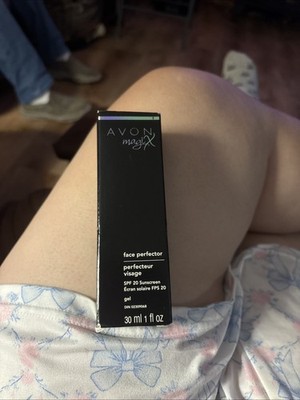 Avon Magix Illuminating Face Profector..New in Box. Fast Free Shipping