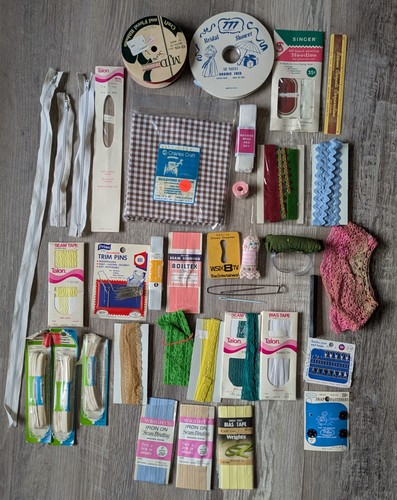 Lot of 30+ Vintage Sewing Notions Ribbon Zippers Lace Needles Binding Bias Tape