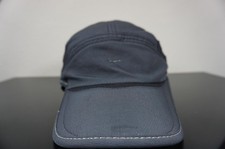 Gorra Nike Gorra Correa Trasera Gris Dri-FIT Malla Correr Hombres Talla Única Daybreak