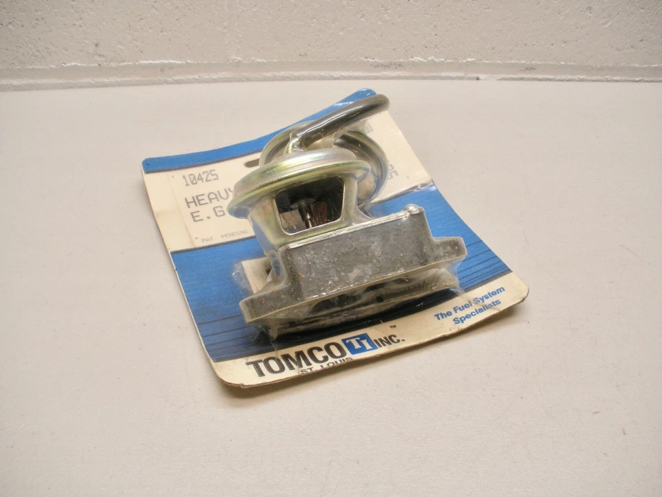 Válvula EGR 10425 Tomco Heavy Duty NOS se adapta a los modelos FORD en la tabla Foto 2 de 2