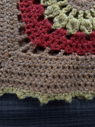 Vintage 70s Crochet Granny Square Daisy Tank Top Yellow Brown Boho Girls Sz XS - Picture 4 of 8