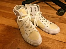 guess women's mineral sneakers