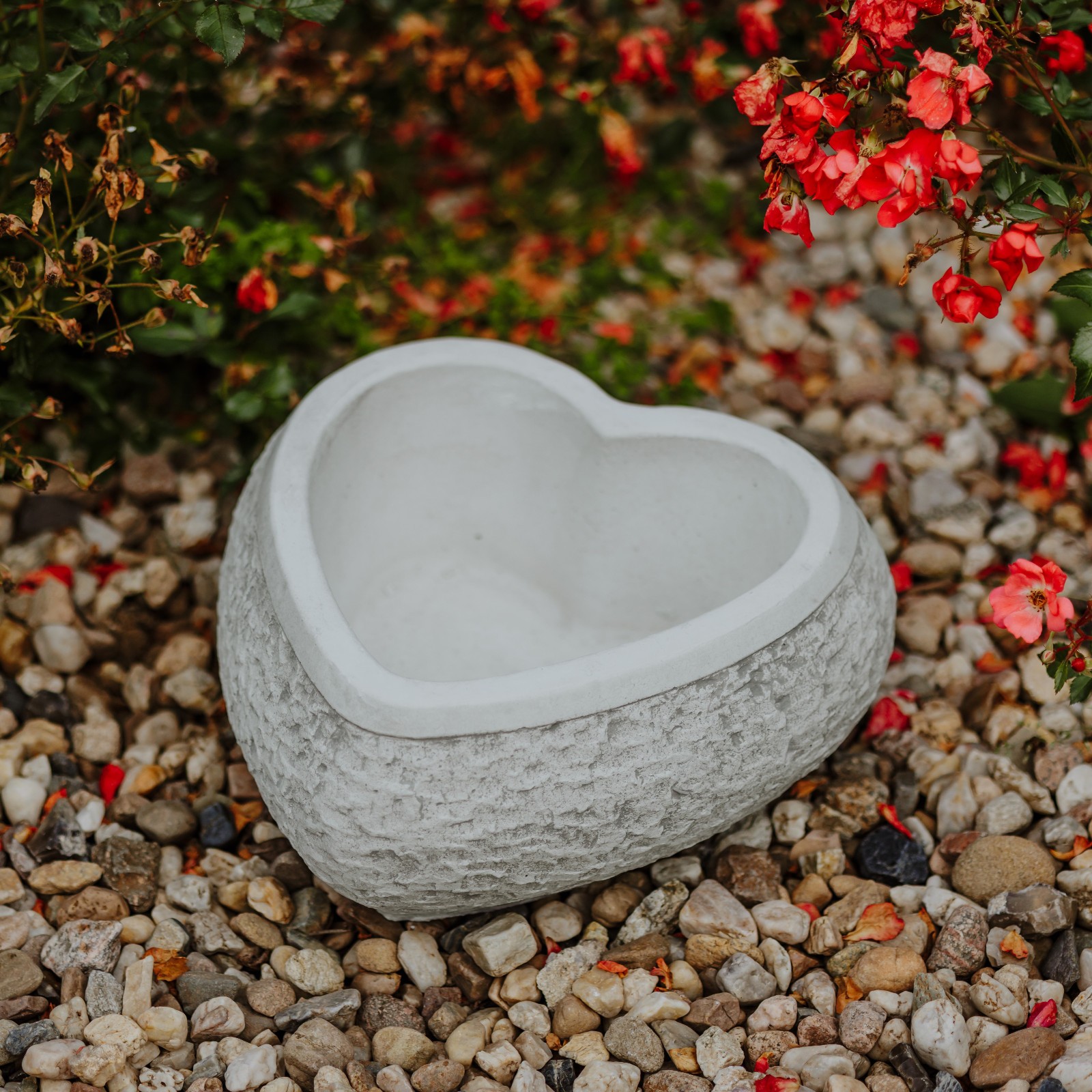 Plant Bowl Heart Planter Bowl 13cm 11kg 3 Litre Concrete Frost Proof