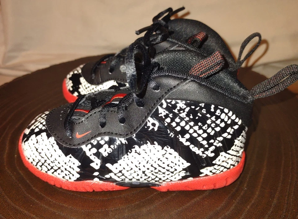 Nike Little Posite One Foamposite "Piel de serpiente albina" 723947 104 niño pequeño talla 6C Foto 3 de 4