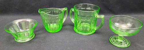 SET OF 4 VINTAGE URANIUM GLASS DEPRESSION ERA GREEN DISH CUP POURER