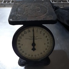 VINTAGE POST OFFICE BOSTON POSTAL SCALE - WORKS GREAT