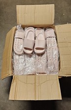 Pillow Slides Cloud Slippers Non-Slip Sandals in Pink Womens 5-6.5