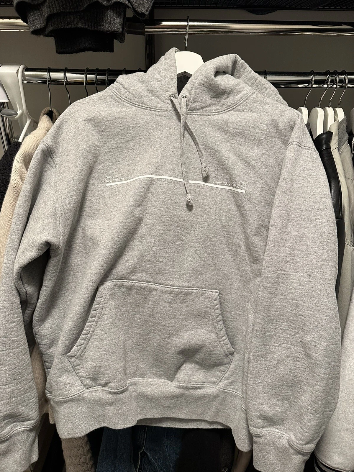 Sweats shirt à capuche Supreme Shop