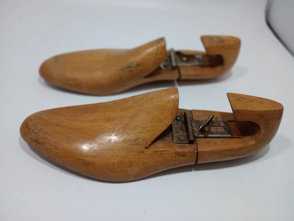 Vintage Wooden Shoe Trees Pair Adjustable Shoe Stretchers Steampunk - Image 2 of 4