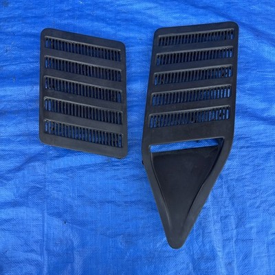 81-83 Datsun 280zx Turbo Right & Left Side Hood Vents RH & LH OEM