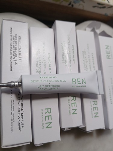 REN Evercalm Barrier Support Elisir 1,02 oz + Latte Detergente Delicato x5 Mini - Foto 3 di 3