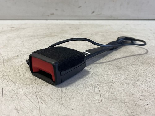 Volkswagen Golf VIII 2022 Rechts Gurtschloss vorne 8Y0857755 VAL294899