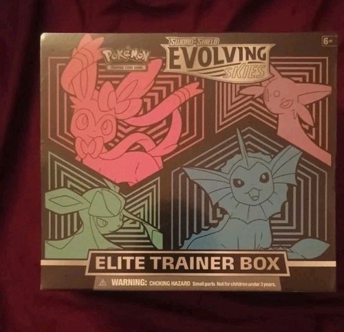 Evolving Skies Elite Trainer Box ETB - Factory Sealed 8 Booster Packs