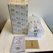Precious Moments Angel Ornament "Peace on Earth ...Anyway" ENESCO 1996/MIB