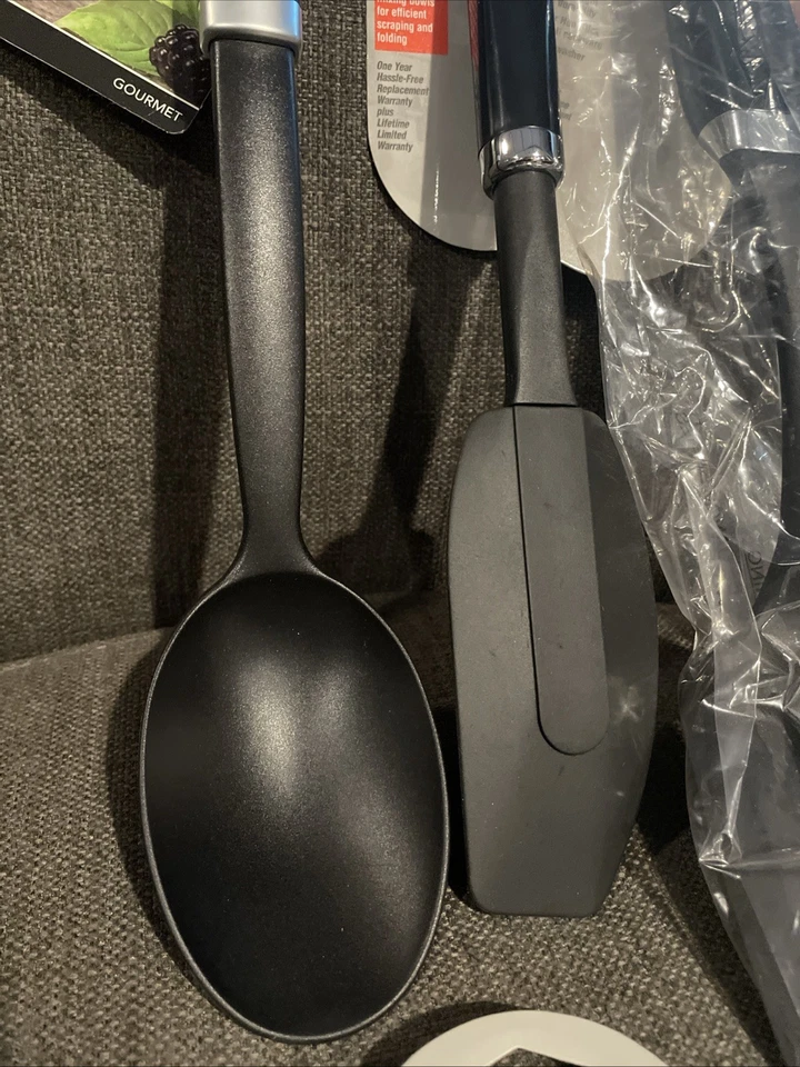 KitchenAid Black Stainless Steel Lot Of 7 Utensils, Spoon, Spatula, Whisk, Scoop - Image 2 of 4