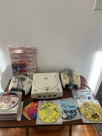 SEGA Dreamcast Console HKT-3020 White/OEM 2 Controllers / 10 Games Included READ
