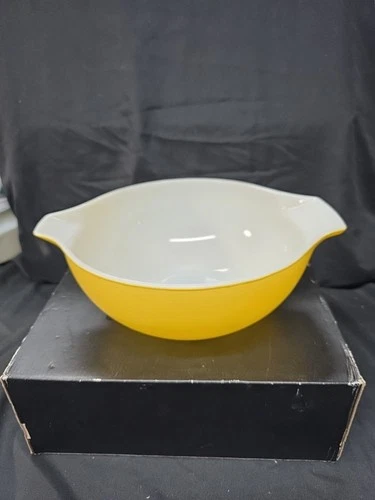 VTG Pyrex 443 Daisy Gold Cinderella Bowl 2.5q Yellow Sunflower