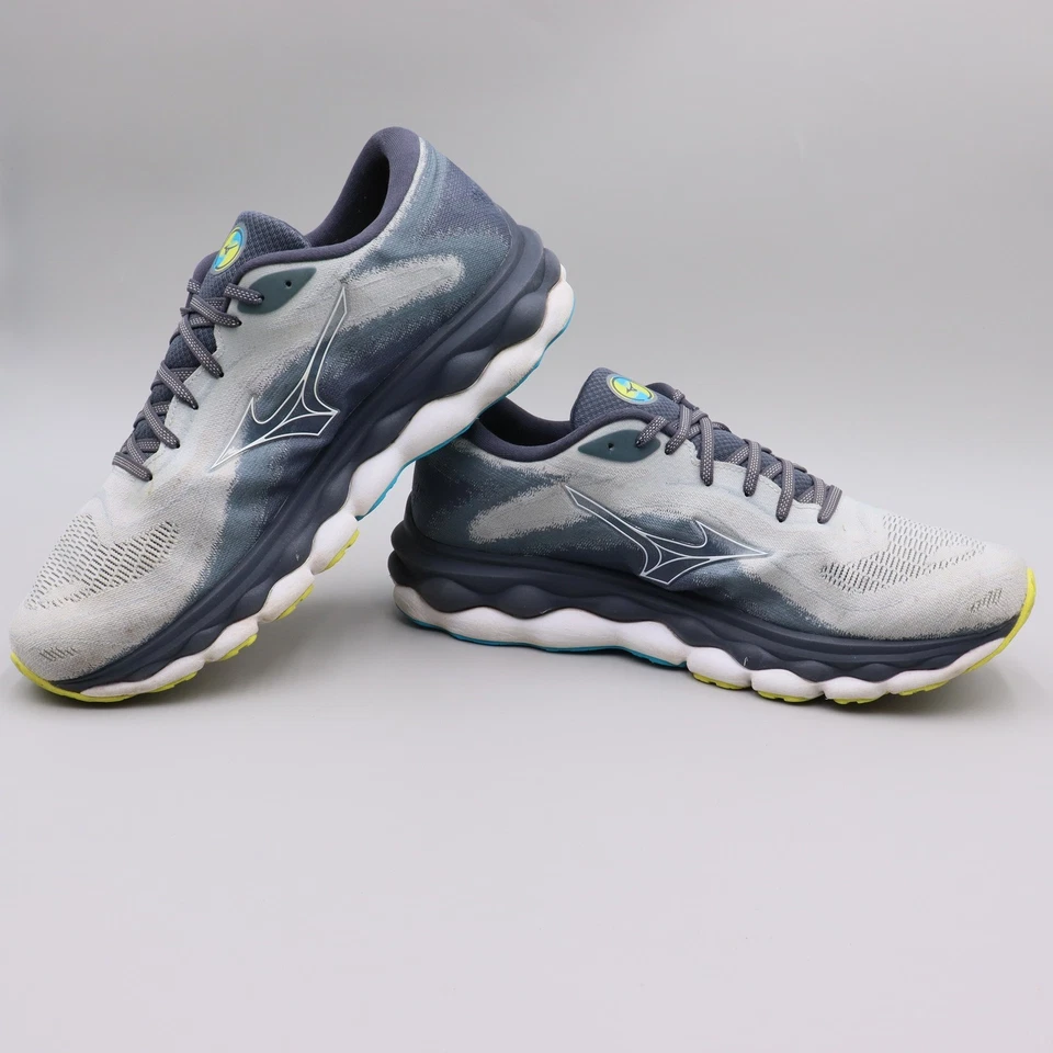 Zapatillas deportivas Mizuno Wave Sky 07 para hombre talla 12,5 2E gris ancho Foto 4 de 4