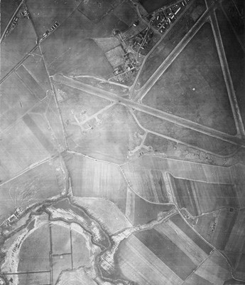 MOUNT FARM AIRFIELD - aviation photo
