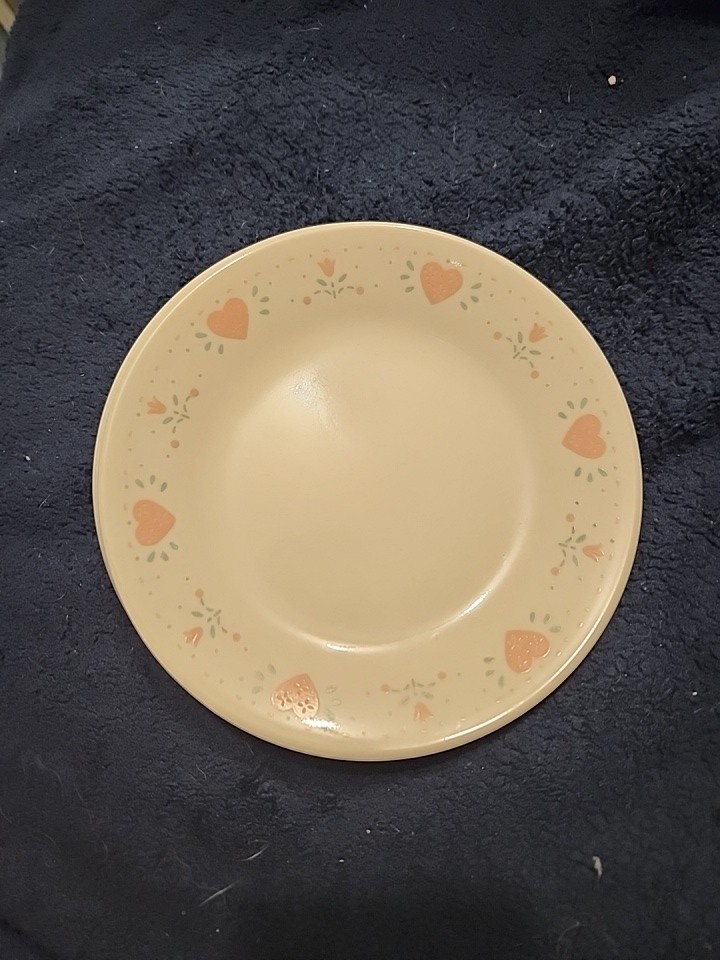 Set Of 3 Corelle Forever Yours Bread / Butter Dessert Plate Pink Hearts 6 3/4