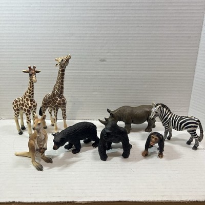 Schleich - Mixed Lot of  giraffe, zebra and more. 8 Total animals.