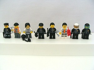 lego police and robbers