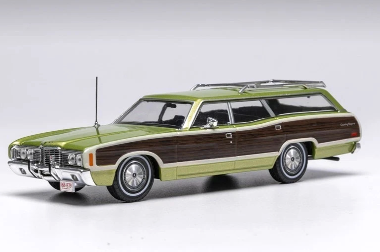IXO 1/43 DIECAST 1972 FORD LTD COUNTRY SQUIRE WAGON/ESTATE METALLIC GREEN CLC608