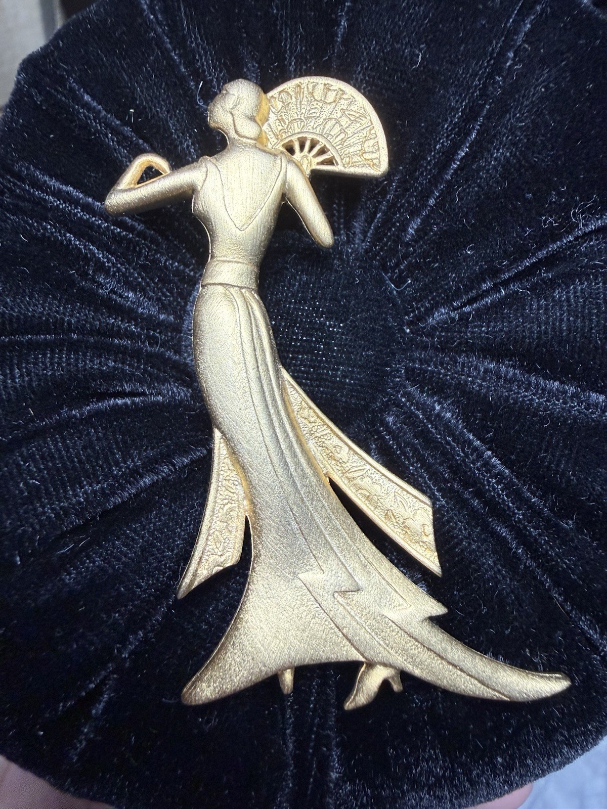 JJ Jonette Gold Tone Art Deco Elegant Lady In Gown Holding Fan Brooch Pin