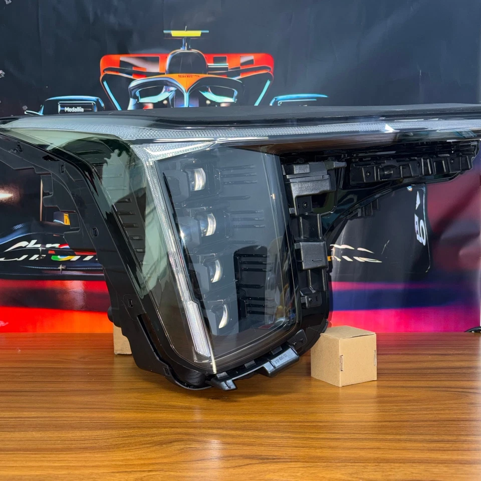 Conjunto de faros para proyector de fábrica lado derecho KIA SORENTO 2024-2025 92102R5600 Foto 2 de 4