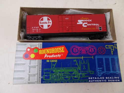 Acopladores de nudillos Roundhouse HO Santa Fe 50' Hi-Cube Boxcar #50172 | Condition: Used