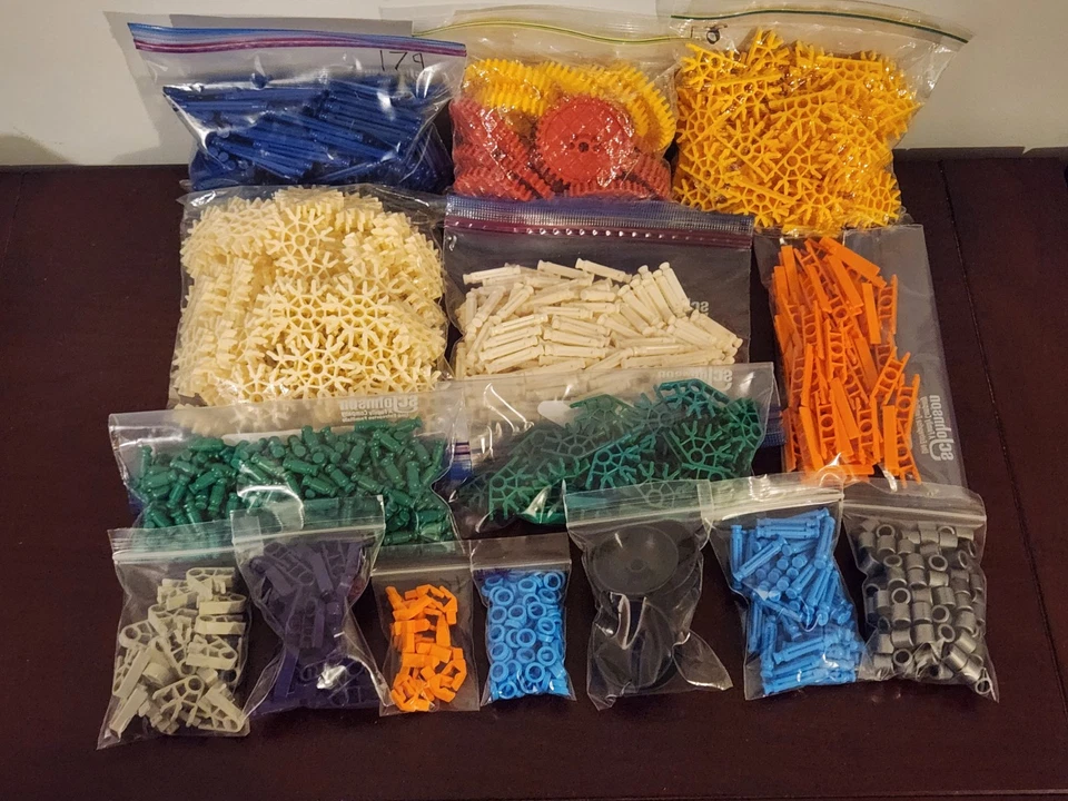 Massive Super Mario Knex lot of figures and parts (Please read the description) - Image 4 of 4