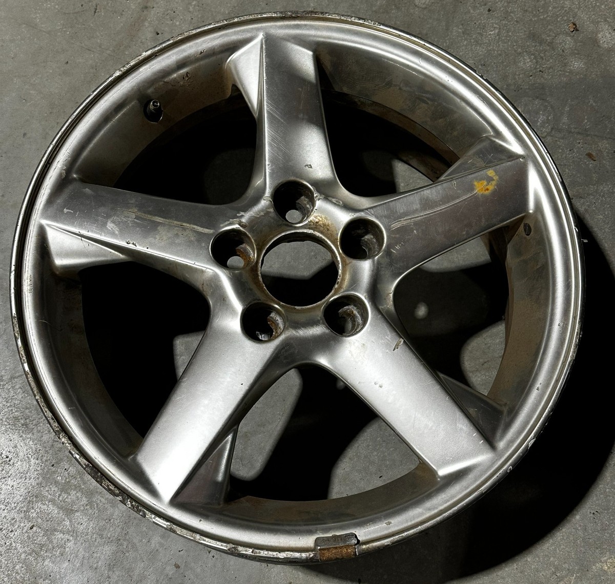 16x6.5 ET 43 5x108 Volvo OEM Meteor Wheel | 9191263 | Silver | One