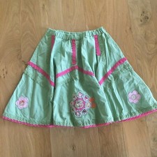 THE CHILDREN'S PLACE Girls super adorable floral design Green Skirt Size 6 