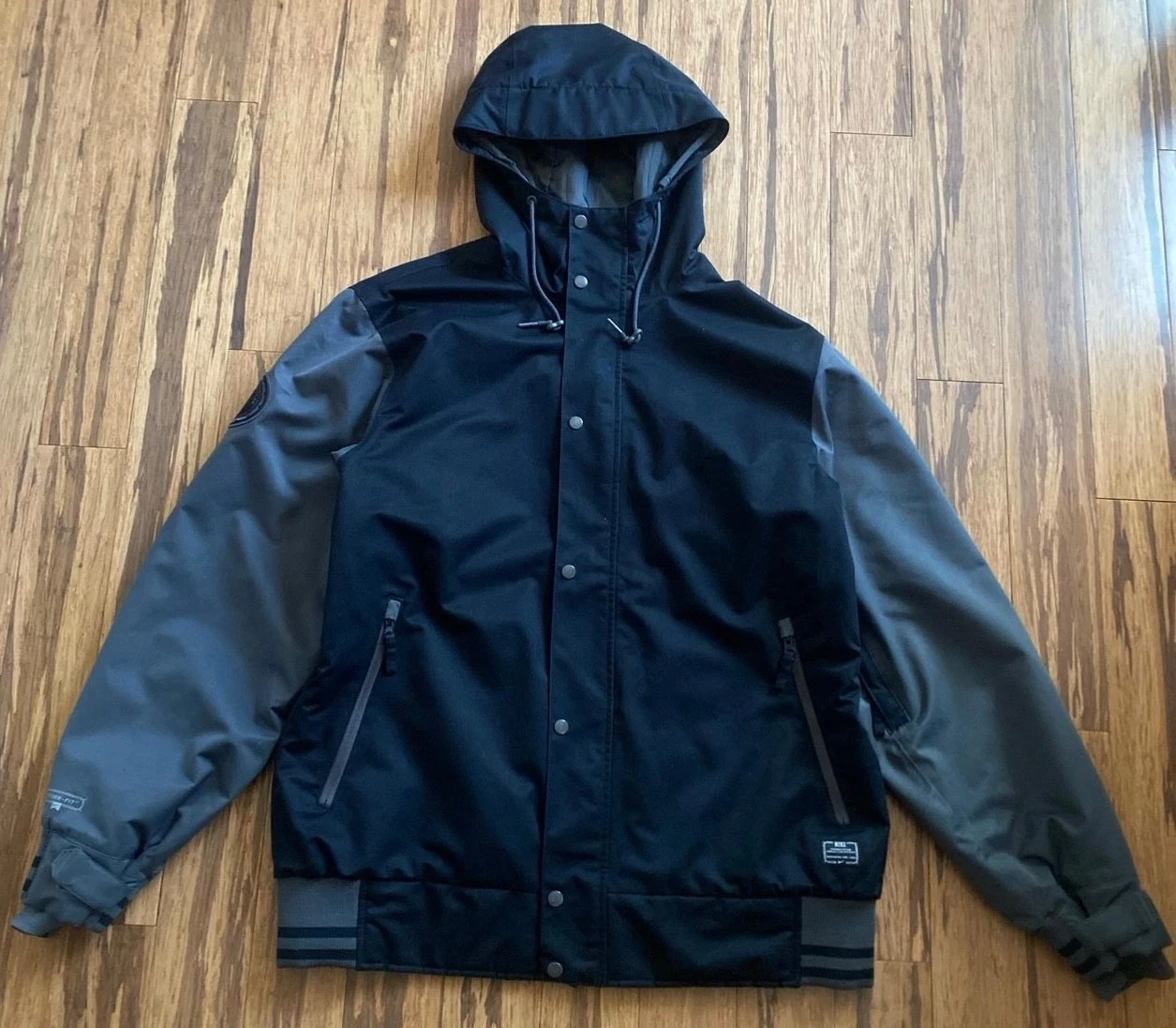 *Rare Nike Storm Fit black and grey mid-weight bomber style jacket with hood XL