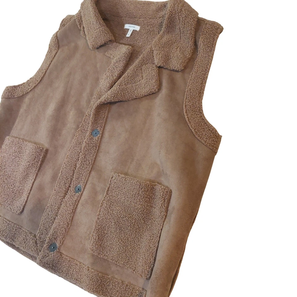 Maurice's Para Mujer Tostado Imitación Gamuza Sherpa Ribete Chaleco Sin Mangas Top Mediano Informal Foto 2 de 4