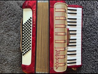 Hohner Concerto II Akkordeon mit 72 Bass