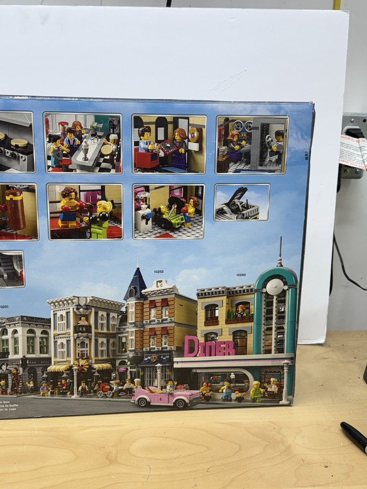 NEW LEGO Creator 10260 Downtown Diner RETIRED 2020 Modular Building Box ...