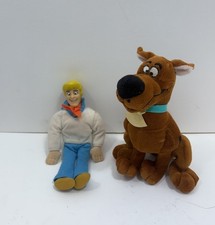Lot of 2 Vintage Warner Bros. Studio Store Bean Bag Plush Scooby-Doo Bugs