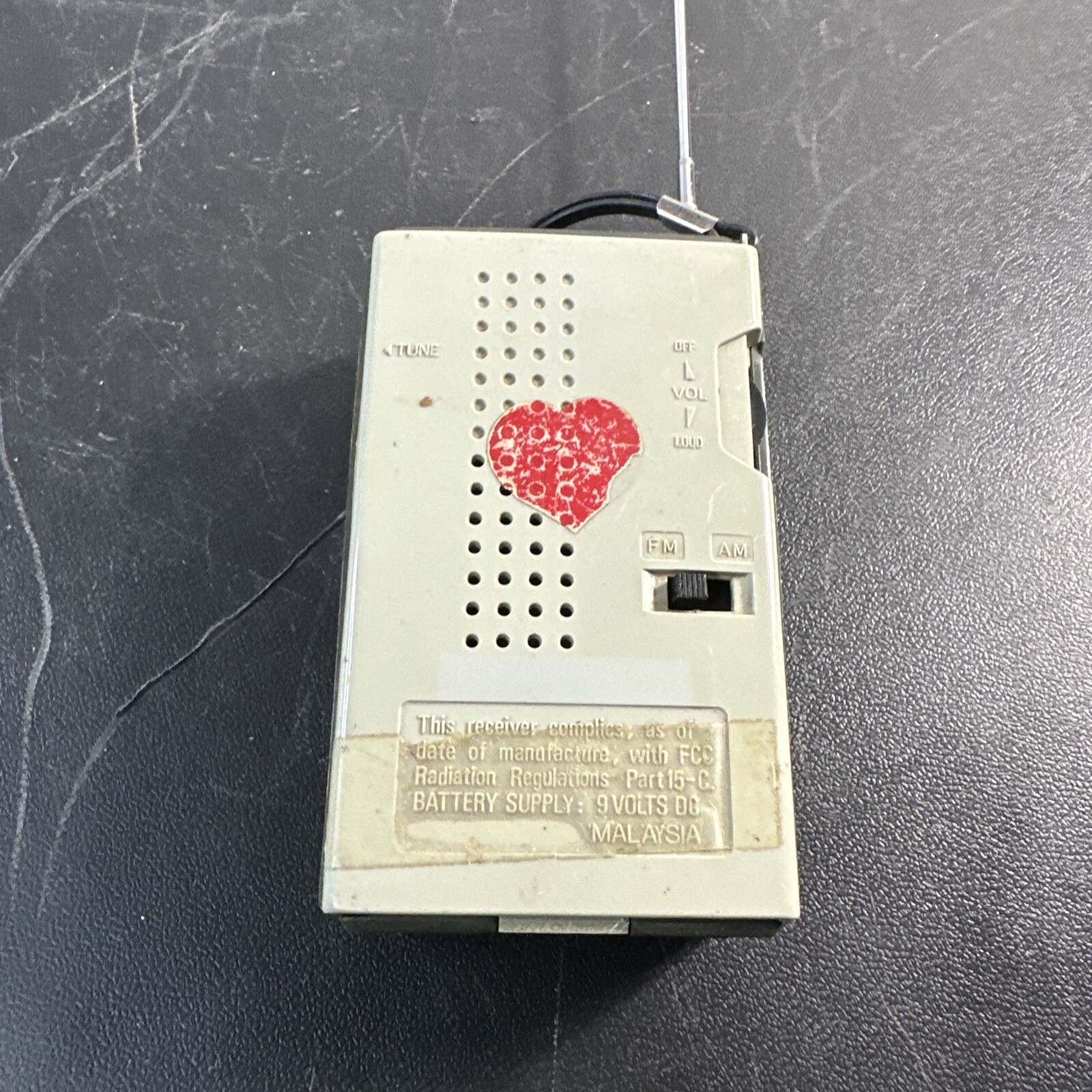 Vintage Radio Shack Realistic AM/FM SOLID STATE Portable Radio