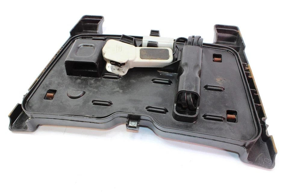 10-12 CAN-AM OUTLANDER MAX 800R KIT DE FERRAMENTAS FABRICANTE DE EQUIPAMENTO ORIGINAL TRAVA 708200121-710002270 - Imagem 2 de 4